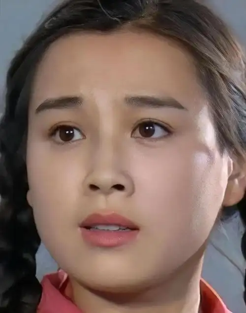 演员赵明明:刚出产房就被离婚,单亲妈妈23年,风光背后有眼泪