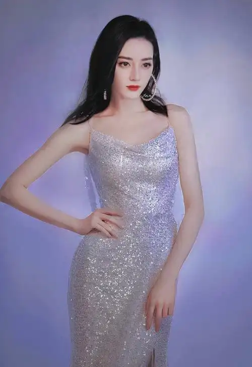 你可以永远相信迪丽热巴的礼服look