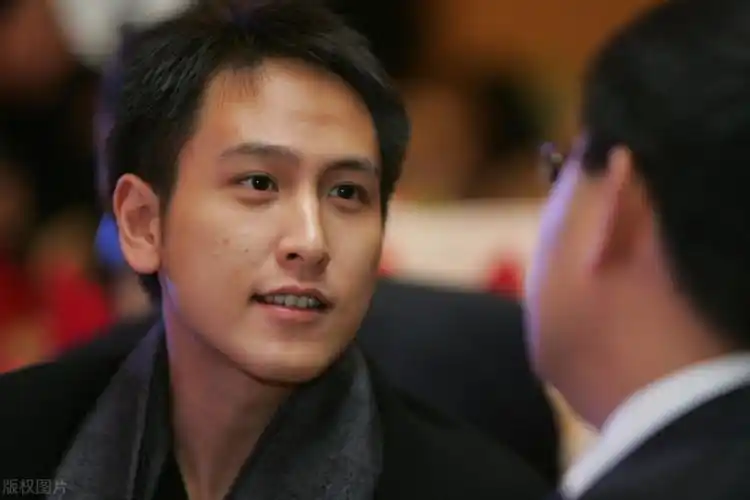 汤珈铖:父亲生前留下上海133套房,如今每套价值已经过亿