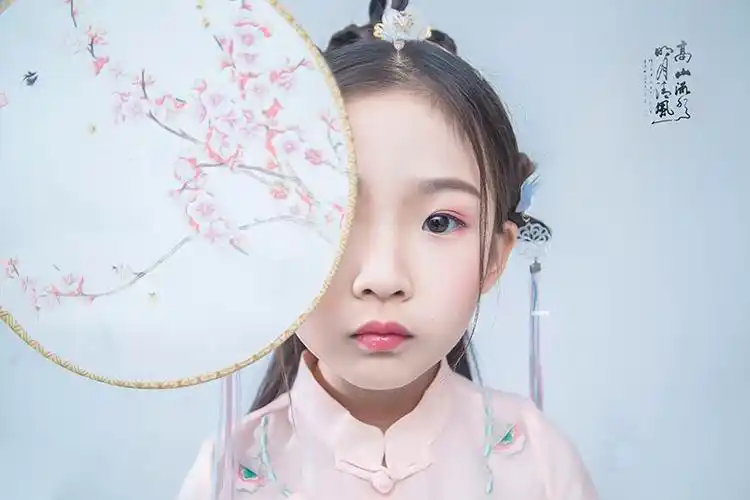 阿豪摄影技术培训的儿童摄影作品《汉服》