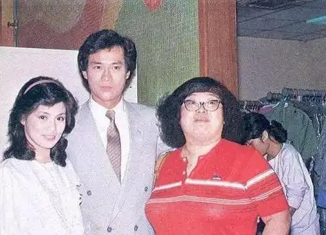 赵雅芝郑少秋8部电视剧(郑少秋陪赵雅芝看妇科)11