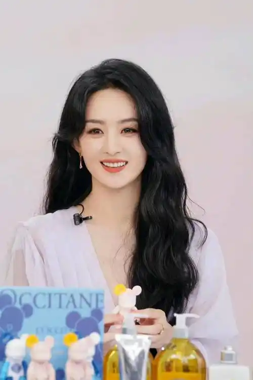 赵丽颖妆容进化史2.0_调整_形态_圆脸