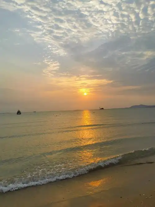 其它 海边落日 写美篇        那一刻,我袒露的身躯完全暴露在夕阳中