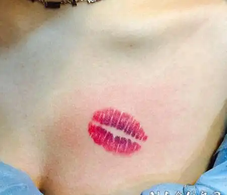 女胸前纹身图案精选大全