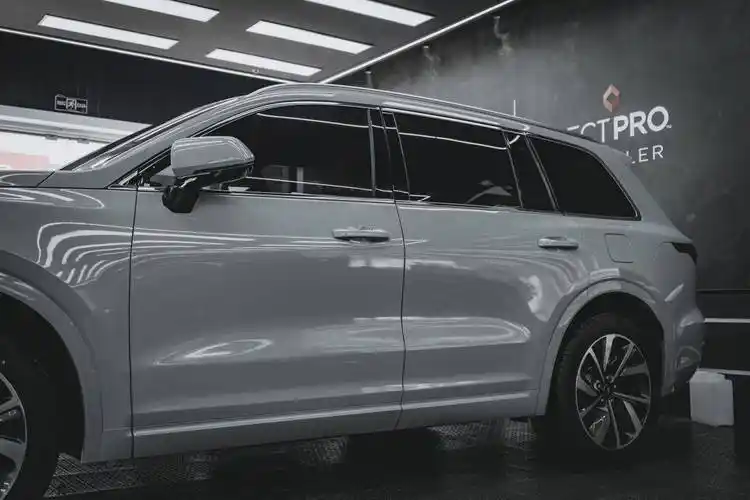 天津汽车贴膜理想one水晶纳多灰改色案例分享