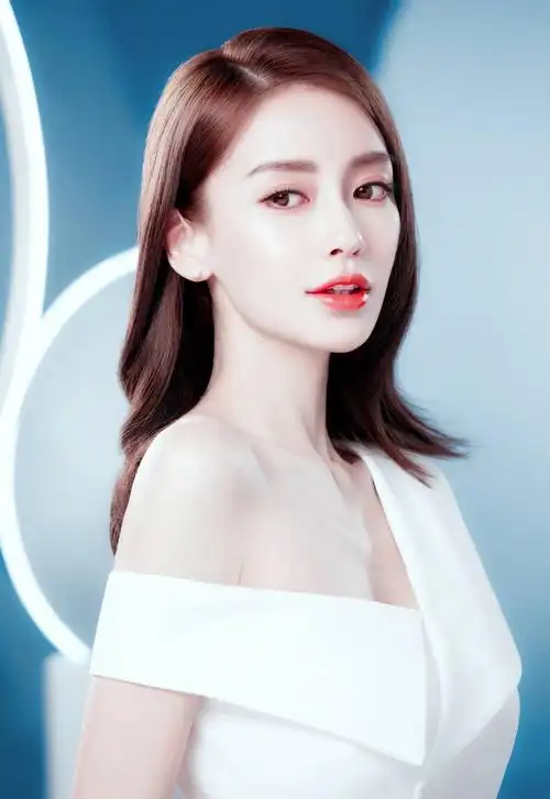 angelababy写真曝光!白裙似仙女,网友:这下黄晓明有福了