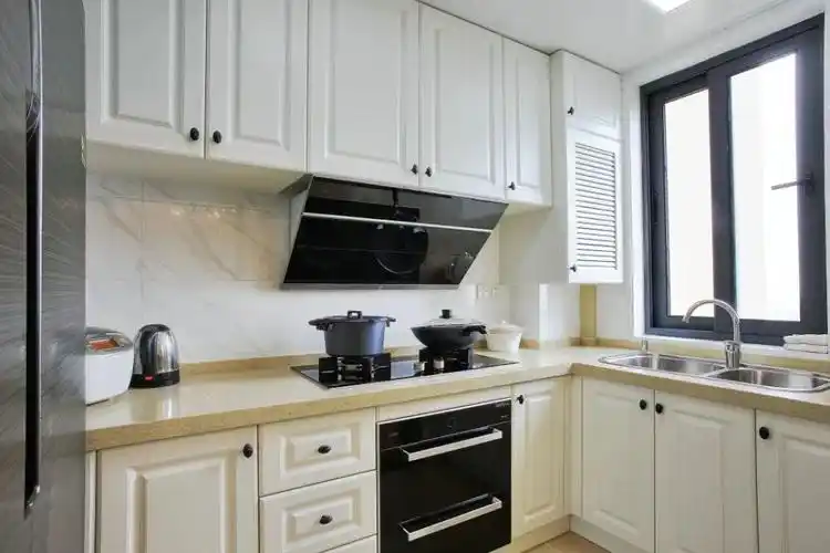 定制橱柜吊柜多少钱一米 定制橱柜吊柜的尺寸是多大