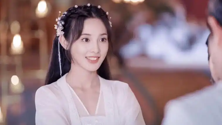 彭小苒作为新晋90后古装女神,在多部古装戏中的角色演绎均收获好评无