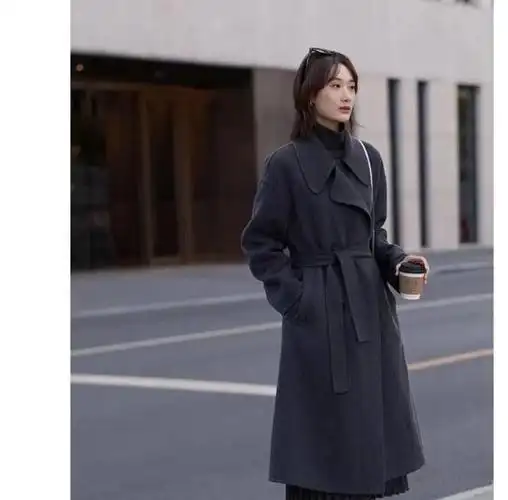 大衣裙子冬季最时髦穿搭优雅气质散发女人味