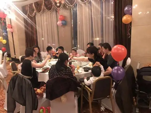 4.22孟宏珍60周岁生日.生日宴设在杨浦区骏莱大酒店.