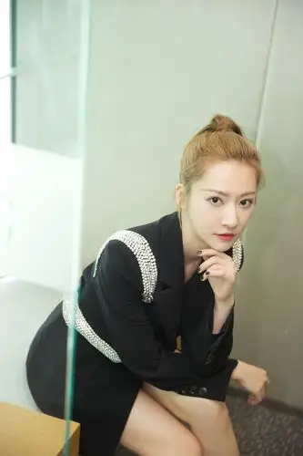 专访《你成功引起我的注意了》余玥:演白富美想体验家里有矿的感觉