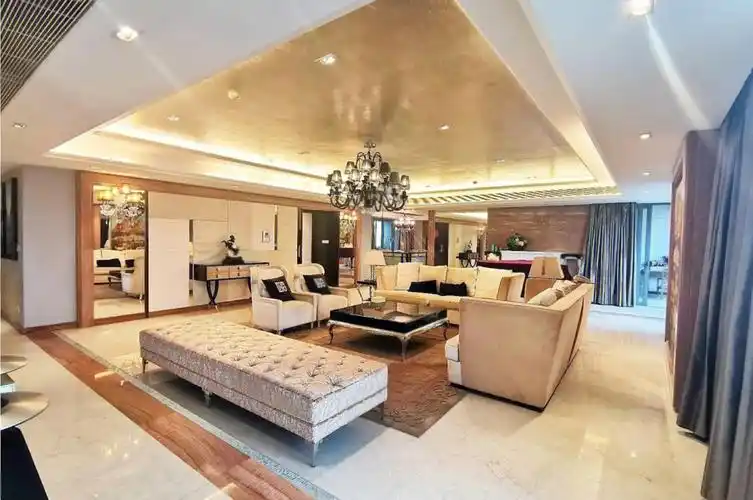 誉峰楼王六房三厅四卫大平层两梯两户