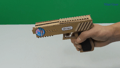 做个纸片人,娶女神回家