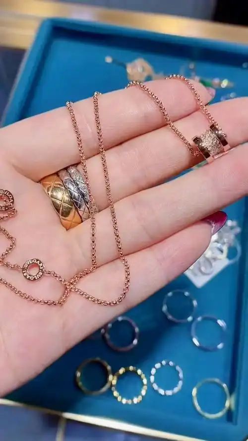 宝格丽小蛮腰项链