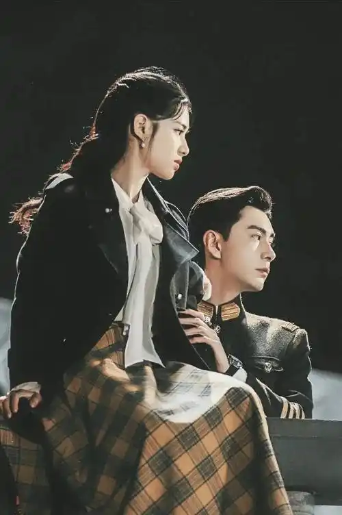 陈星旭《一见倾心》路透剧照大不同,成诈骗现场_观众_钟汉良_李小冉