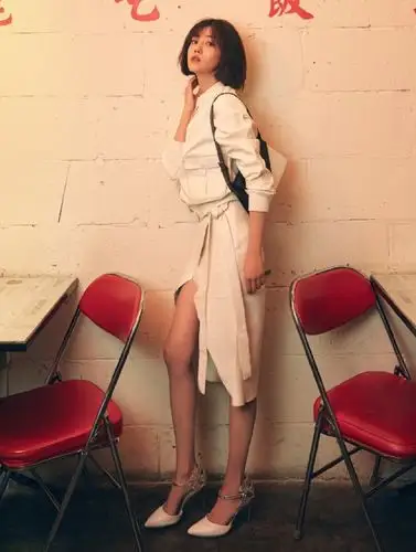 李溪芮终于不秀腿了秀出九寸大脚一半男人都比不上