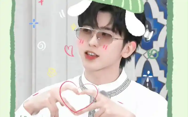 活动  哈密哈密哈特哈特!蔡徐坤花式比心合集