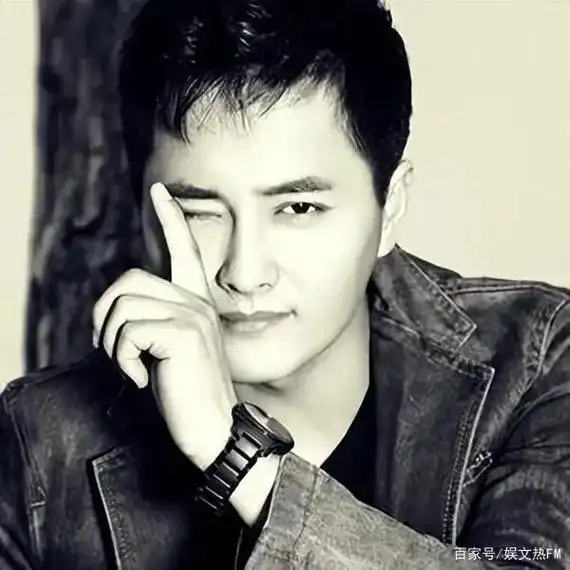 歌唱演员云飞,郭津彤夫妇,云飞前妻及女儿 - 抖音