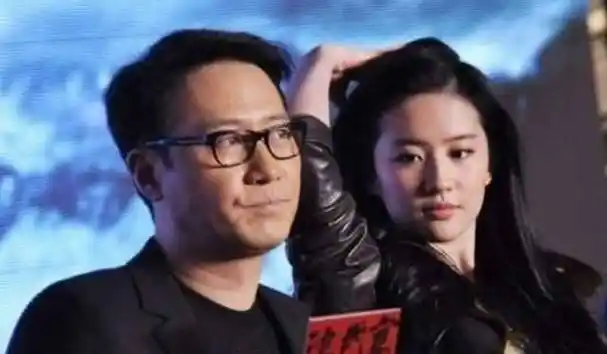 刘亦菲的妈妈刘晓莉对于宋承宪也十分满意,一度将他当成了最佳女婿