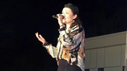 经典老歌《军港之夜》翻唱合集,歌声甜美温暖百听不厌!