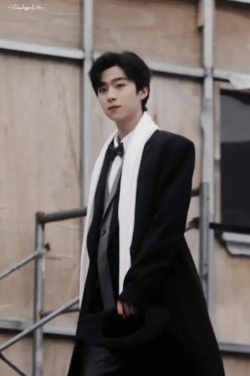 into1 张嘉元图源微博见水印 - 堆糖,美图壁纸兴趣社区