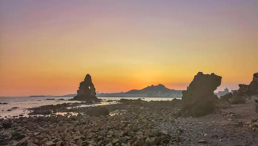 夕阳西下的石老人海边～2020.9.26随拍