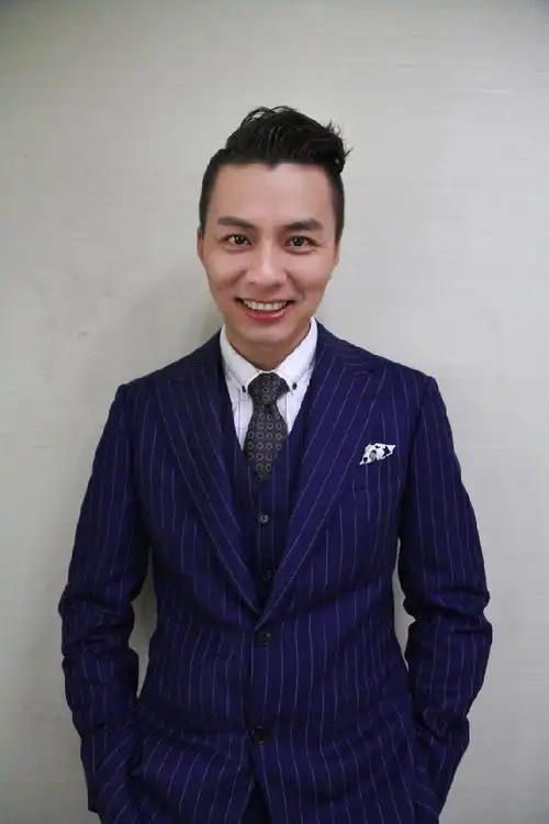 剧《阿尔兹记忆的爱情》每场主演出演信息:4月20日主要演员:谭维维