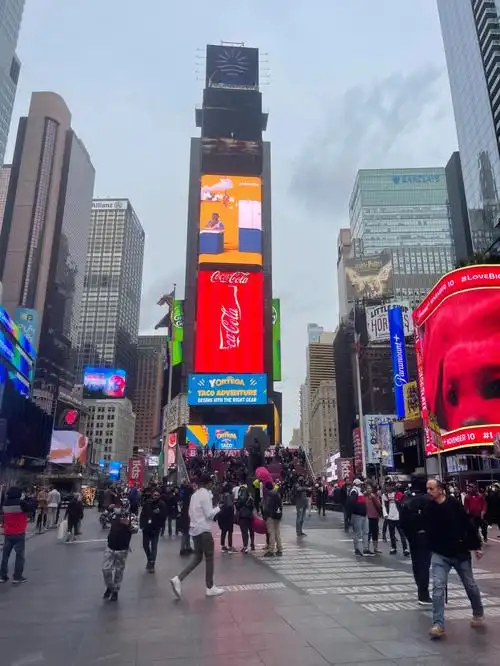 时代广场linefriends