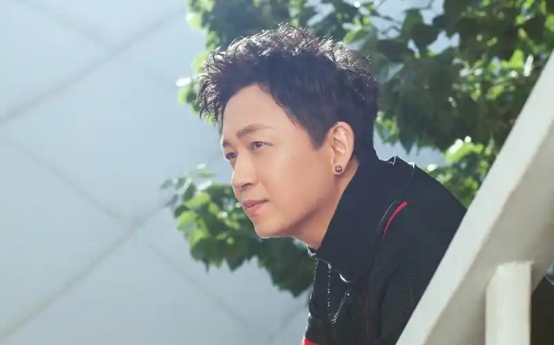 【潘粤明】杂志拍摄花絮合集_哔哩哔哩 (゜-゜)つロ 干杯~-bilibili