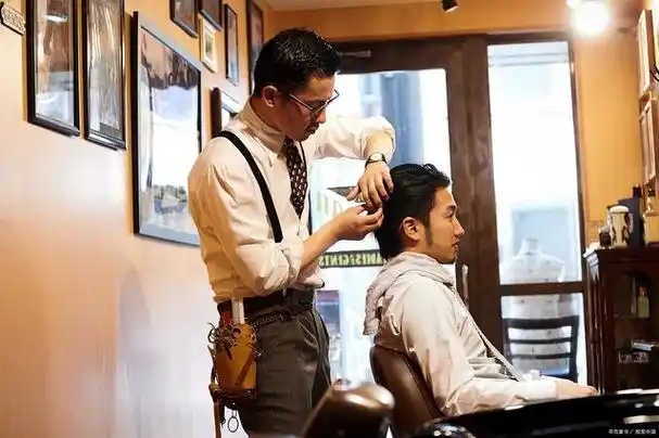 理发店"刺客",17岁少年理发花了2500!其中是否隐藏猫腻