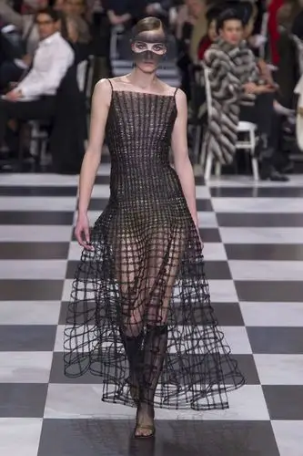 christian dior -ax-femme