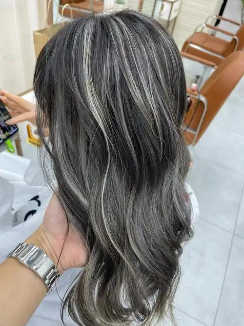 染完这个挑染这个夏天更美了