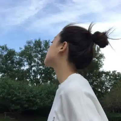 长发小清新的微信女生背影头像 我会一直守候在你的身后_微信头像_我