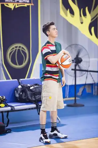 李易峰我要打篮球预告花絮烽骑士队今晚再度出击