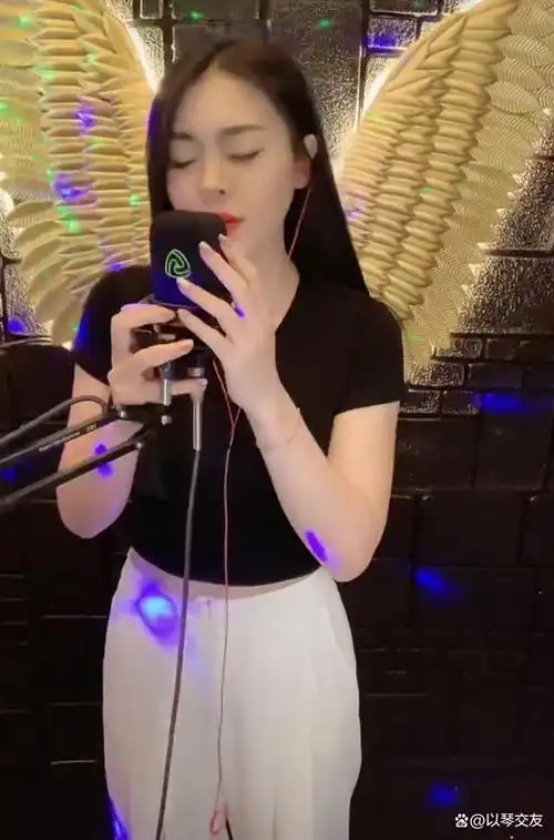 网红主播王亚男