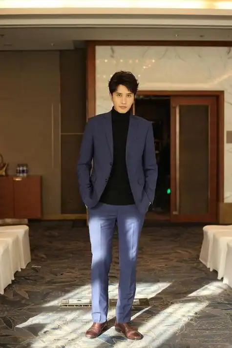 姓名:彭冠英生日:1988年2月18日星座:水瓶座国籍:汉族血型:o型身高