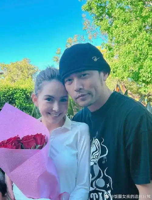 澳网周杰伦和昆凌分开坐##周杰伦现场观战澳网男单决赛