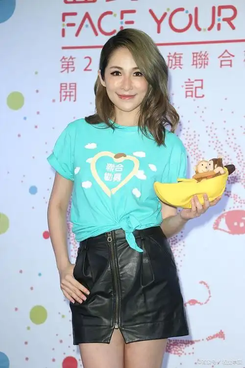 萧亚轩岁月不留痕?少男杀手45岁依旧撩人,致命诱惑难以抵挡!