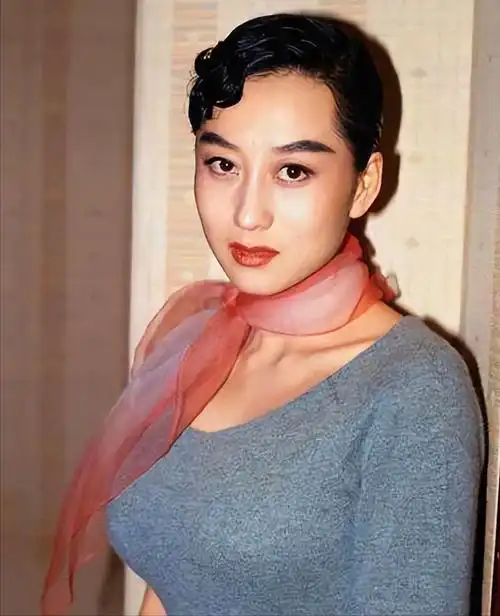 "倾国倾城"利智:赌王被其魅力折服,利智年轻时有多惊艳?