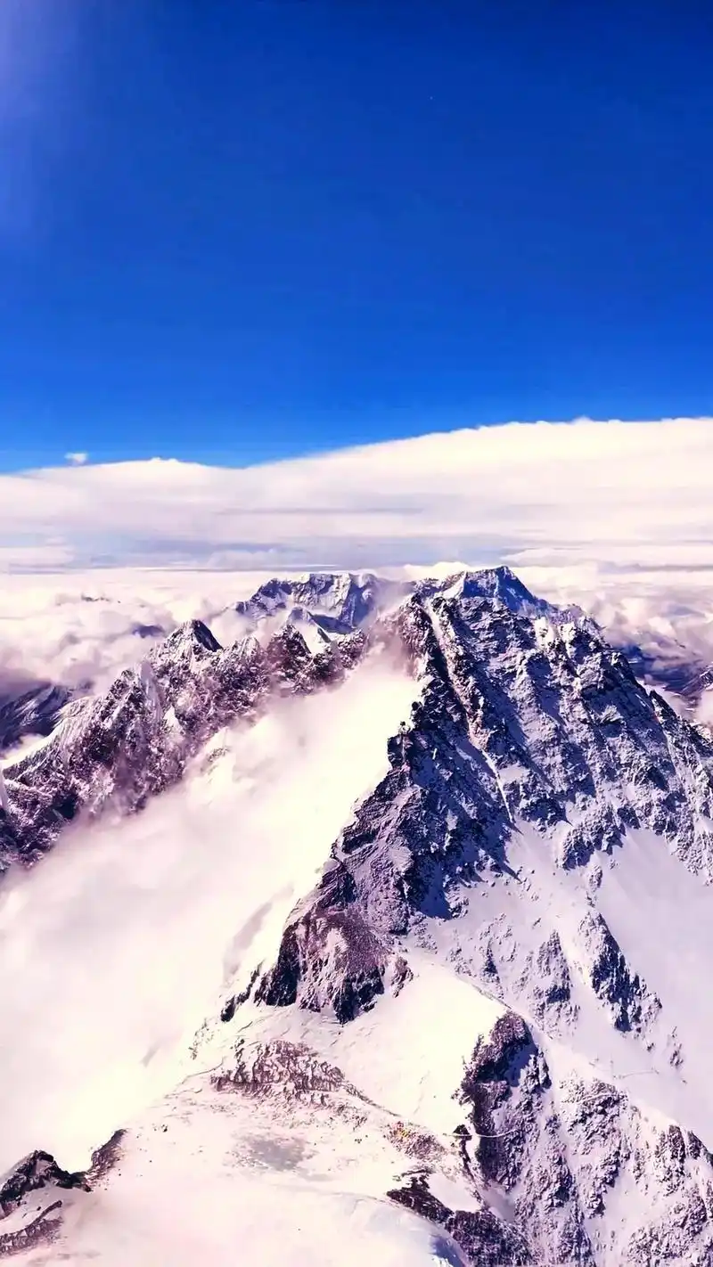 世界第二高峰一8611米的乔戈里峰