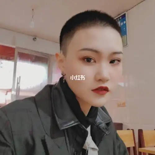 女生寸头