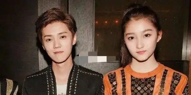 关晓彤晒新发型,一头短发清爽简约,被质疑换发型是为了从头开始|鹿晗