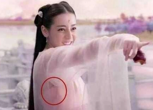 五张"少儿不宜"的穿帮画面,网友:还让不让小孩子看了?