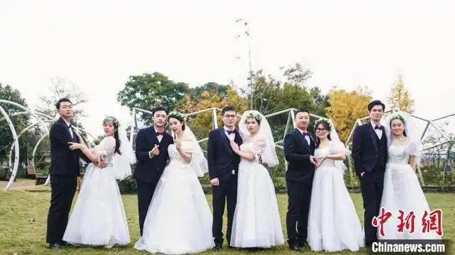 "简婚而不减爱 " 杭州花海见证"90后"集体婚礼_余杭区_一生_新人