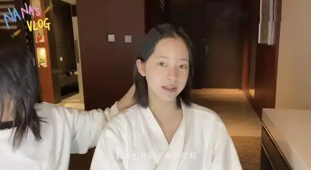 古力娜扎素颜卸妆照片古力娜扎素颜三步卸妆教程