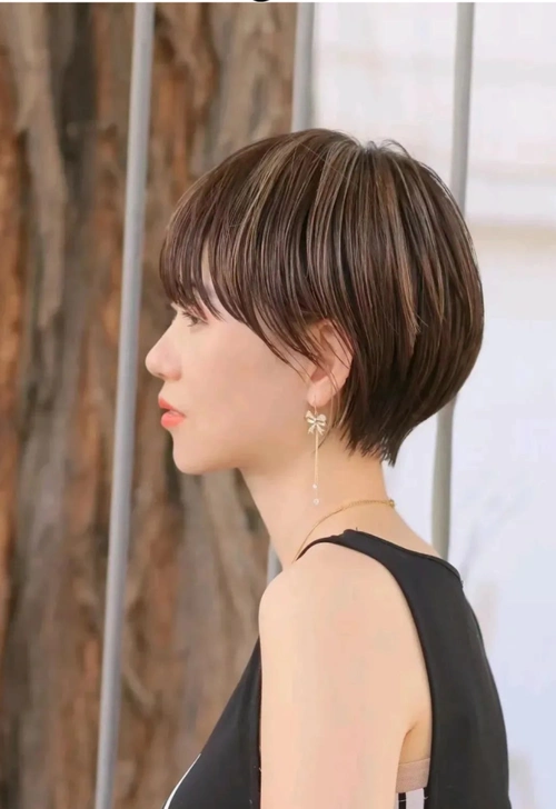 女士短发就剪这4种,想不美都难,喜欢别忘了收藏