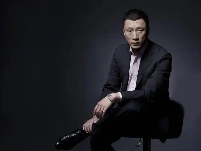 原创20年前孙红雷为了巩俐和大他11岁的丁嘉丽分手如今她过得咋样