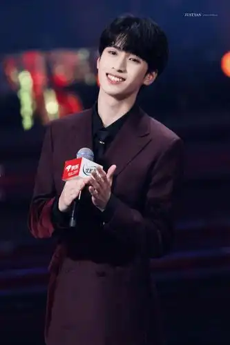 测试楼目标500严浩翔快乐大本营严浩翔时代少年团第一rap担严浩翔top