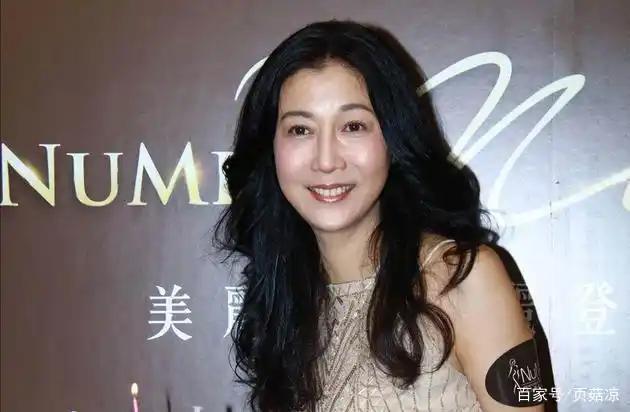 吴绮莉否认争夺家产,儿子女儿都不争气,成龙当父亲太不称职