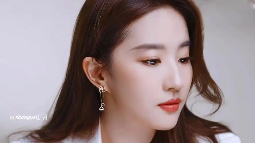 刘亦菲资生堂颜值纯享版